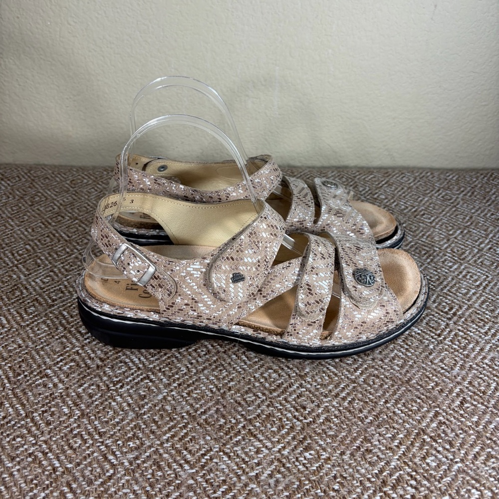 FINN COMFORT GOMERA BEIGE LEATHER  STRAPPY SANDALS SHOES 41 US 10 CASUAL COMFY
